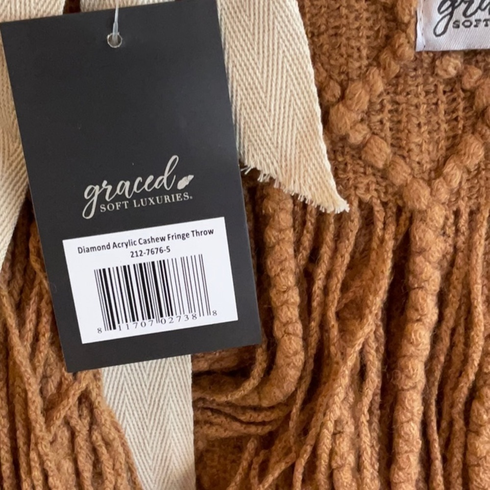 Throw blanket Graced soft luxuries Diamond acrylic Cashew fringe - Picture 2 of 3